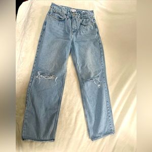 Good American size 26 med wash jean’s distressed